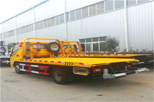 濉溪附近拖车救援搭电